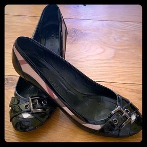 Burberry kitten heels